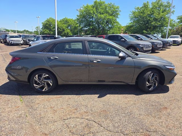 2026 Amazon Gray Hyundai Elantra Limited FWD Sedan