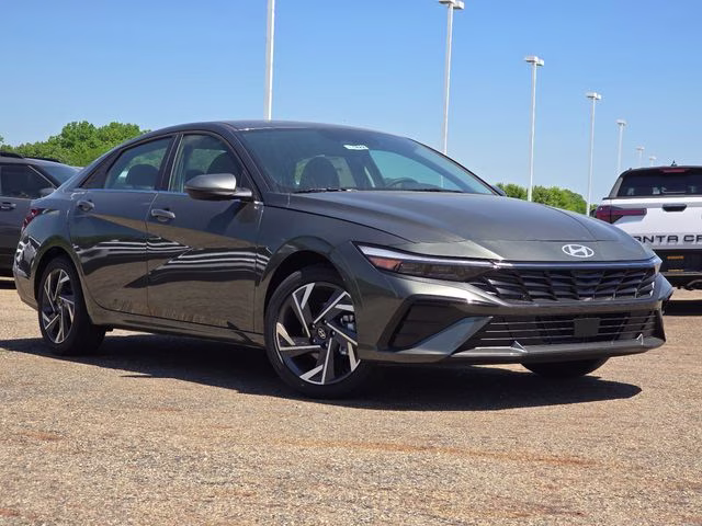 2026 Amazon Gray Hyundai Elantra Limited FWD Sedan