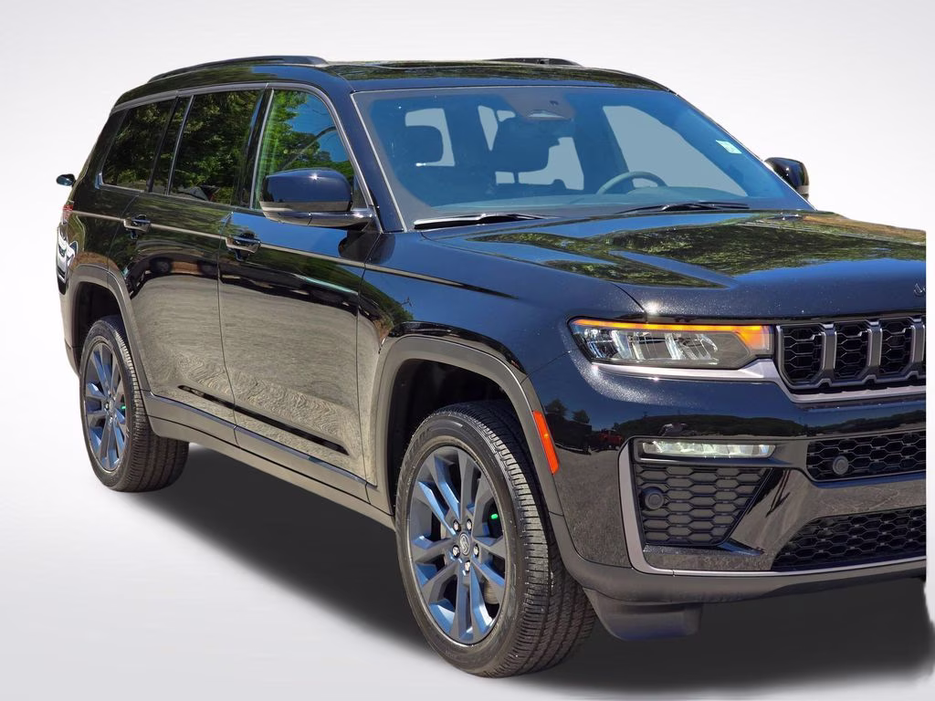 2026 Diamond Black Crystal Pearlcoat Jeep Grand Cherokee L Limited 4X4 SUV