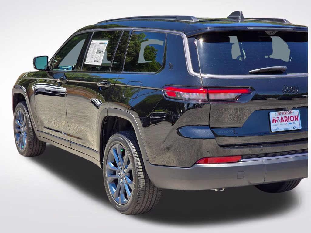 2026 Diamond Black Crystal Pearlcoat Jeep Grand Cherokee L Limited 4X4 SUV