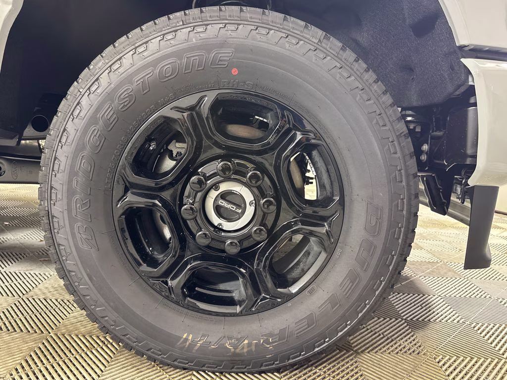 2026 Avalanche Ford Super Duty F-250 SRW STX 4X4 Truck
