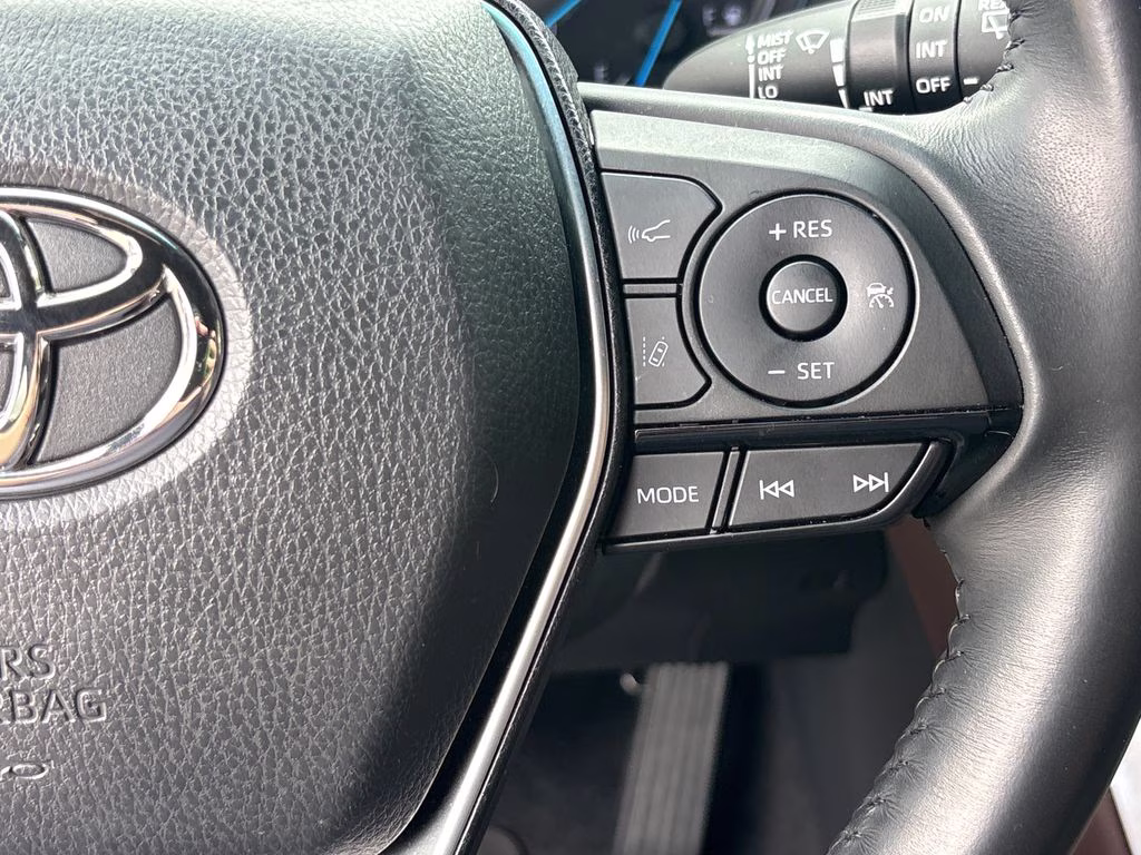 2022 Coastal Gray Toyota Venza XLE AWD SUV