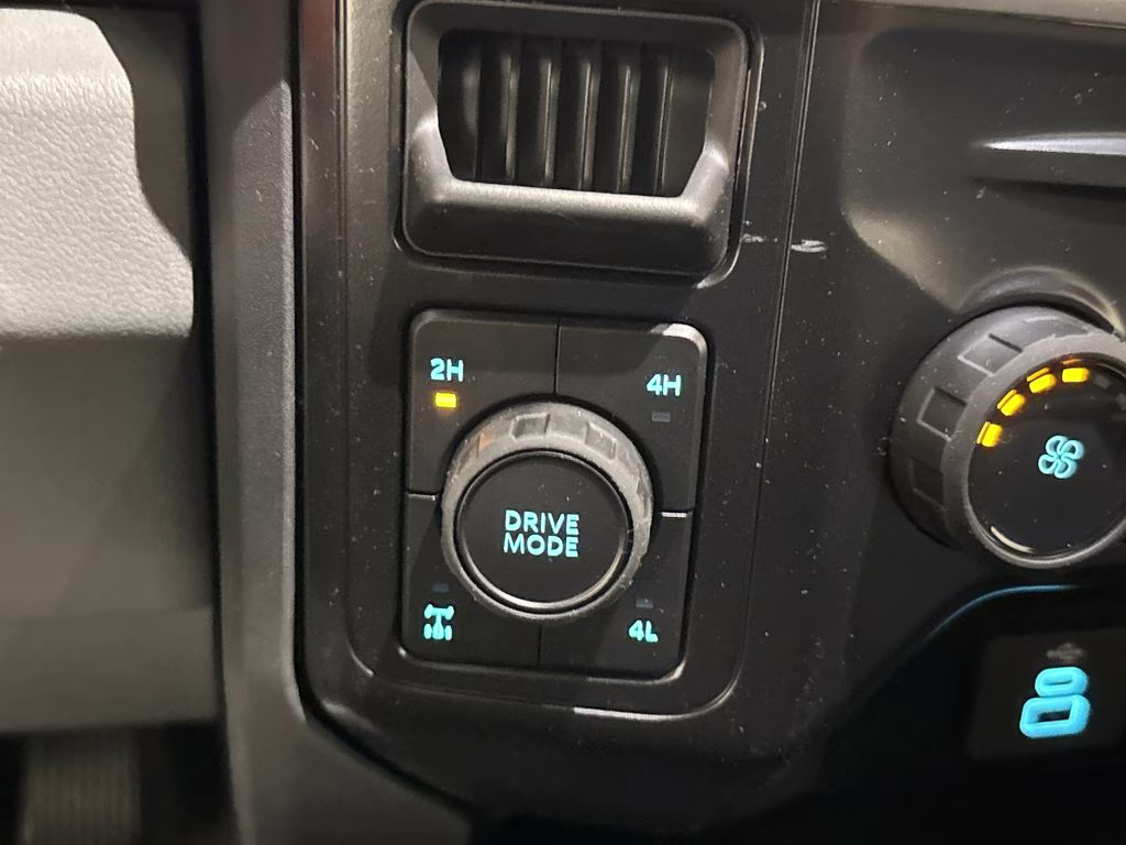 2026 Avalanche Ford Super Duty F-250 SRW STX 4X4 Truck
