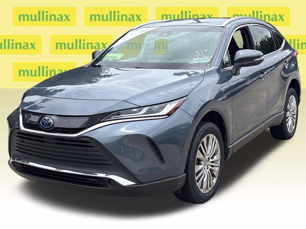 2022 Coastal Gray Toyota Venza XLE AWD SUV