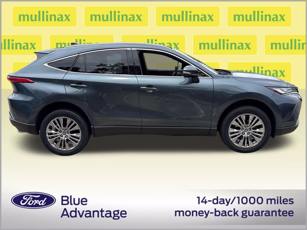 2022 Coastal Gray Toyota Venza XLE AWD SUV