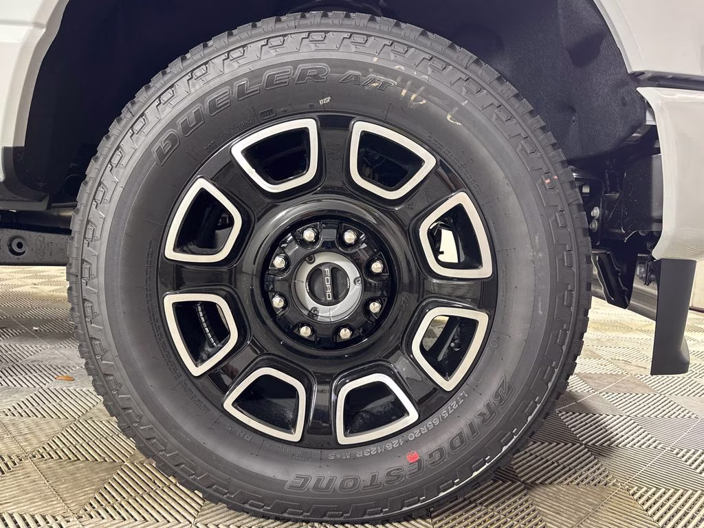 2026 Avalanche Ford Super Duty F-250 SRW Platinum 4X4 Truck