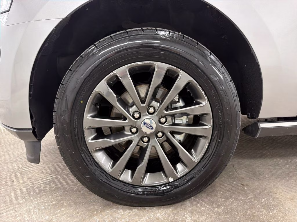 2021 Iconic Silver Metallic Ford Expedition Max Limited 4X4 SUV