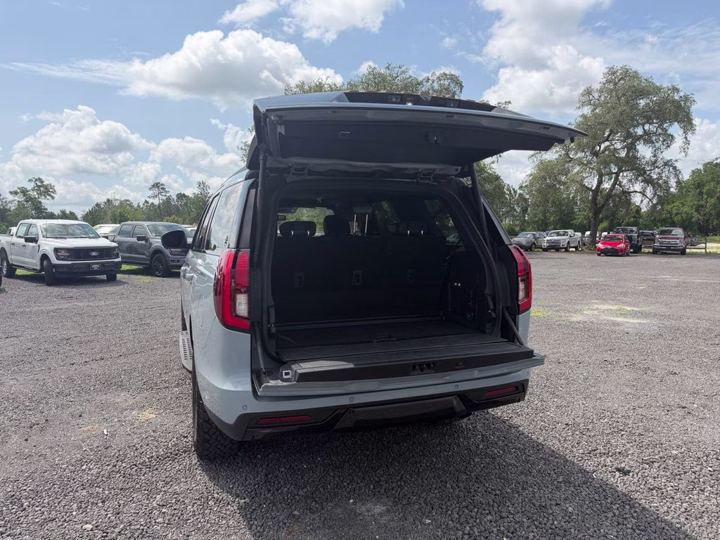 2025 Gray Metallic Ford Expedition Tremor 4X4 SUV