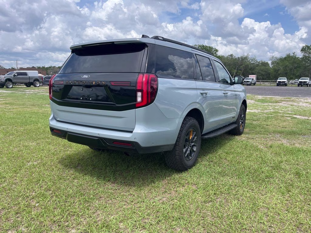 2025 Gray Metallic Ford Expedition Tremor 4X4 SUV