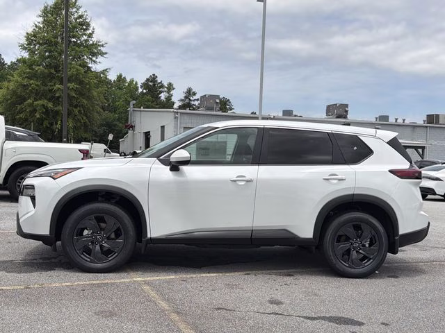 2026 Everest White Pearl Tricoat Nissan Rogue SV FWD SUV