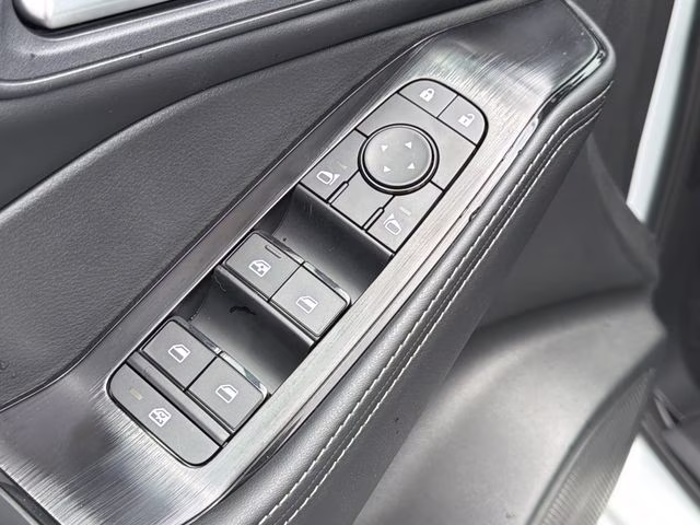 2026 Everest White Pearl Tricoat Nissan Rogue SV FWD SUV