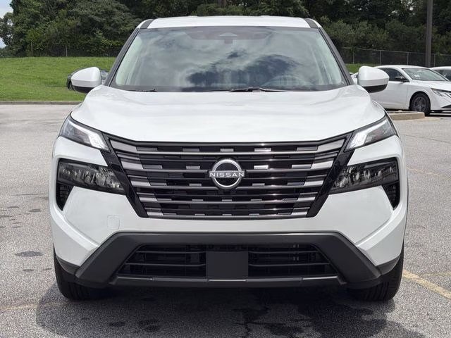 2026 Everest White Pearl Tricoat Nissan Rogue SV FWD SUV