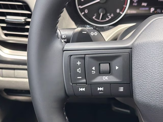2026 Boulder Gray Pearl Nissan Rogue Dark Armor FWD SUV