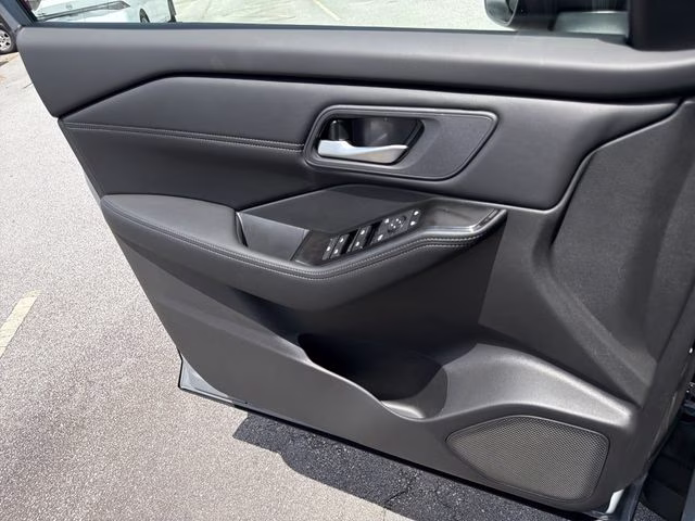 2026 Boulder Gray Pearl Nissan Rogue Dark Armor FWD SUV