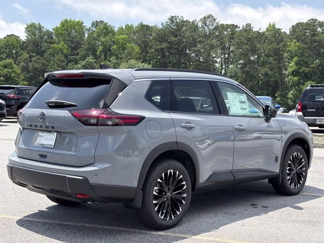 2026 Boulder Gray Pearl Nissan Rogue Dark Armor FWD SUV