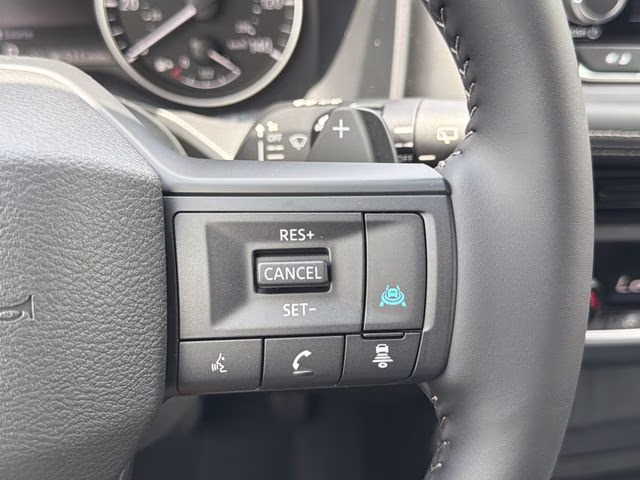 2026 Boulder Gray Pearl Nissan Rogue Dark Armor FWD SUV