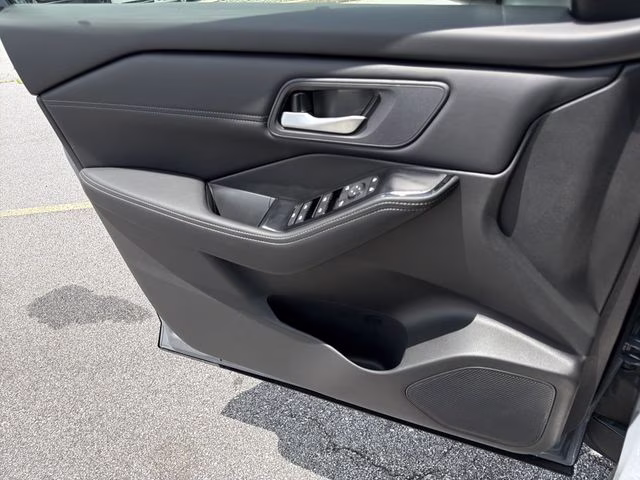 2026 Boulder Gray Pearl Nissan Rogue Dark Armor FWD SUV