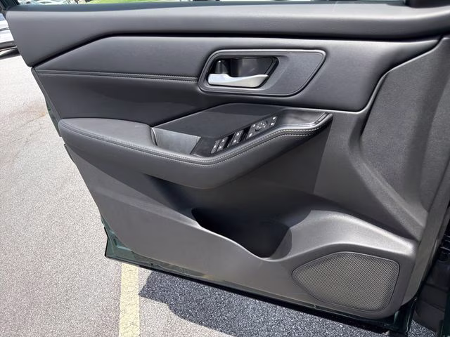 2026 Obsidian Green Nissan Rogue Dark Armor FWD SUV