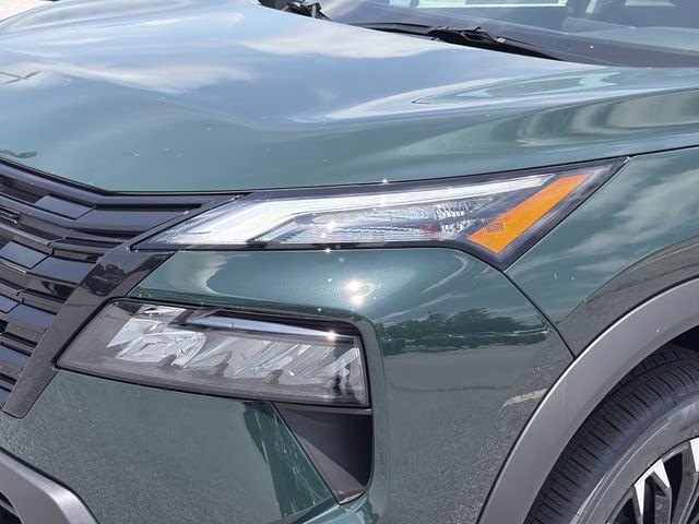 2026 Obsidian Green Nissan Rogue Dark Armor FWD SUV