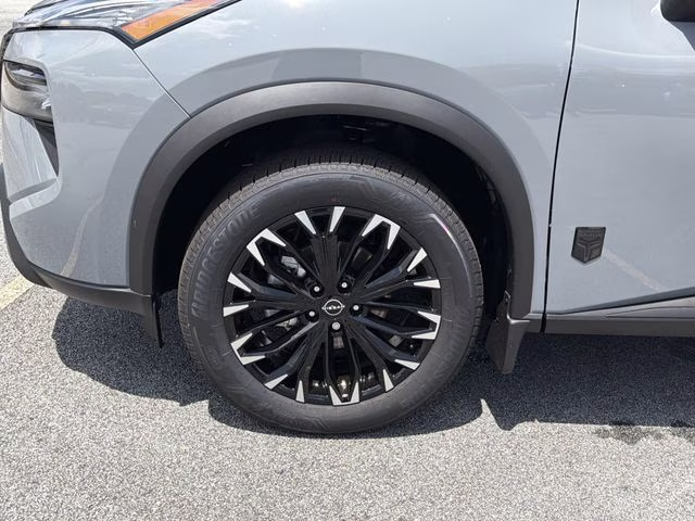 2026 Boulder Gray Pearl Nissan Rogue Dark Armor FWD SUV