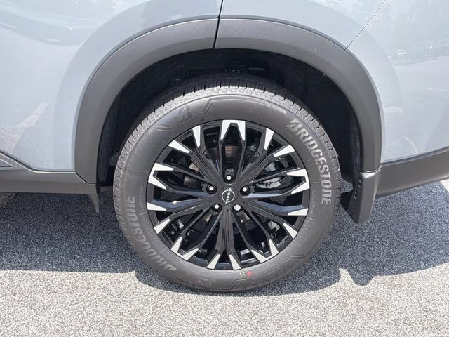 2026 Boulder Gray Pearl Nissan Rogue Dark Armor FWD SUV