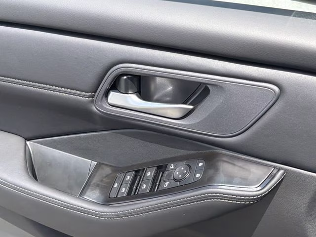2026 Boulder Gray Pearl Nissan Rogue Dark Armor FWD SUV