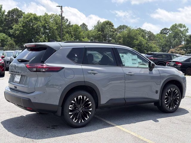 2026 Boulder Gray Pearl Nissan Rogue Dark Armor FWD SUV