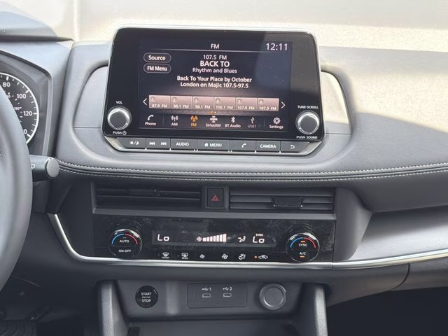 2026 Everest White Pearl Tricoat Nissan Rogue SV FWD SUV