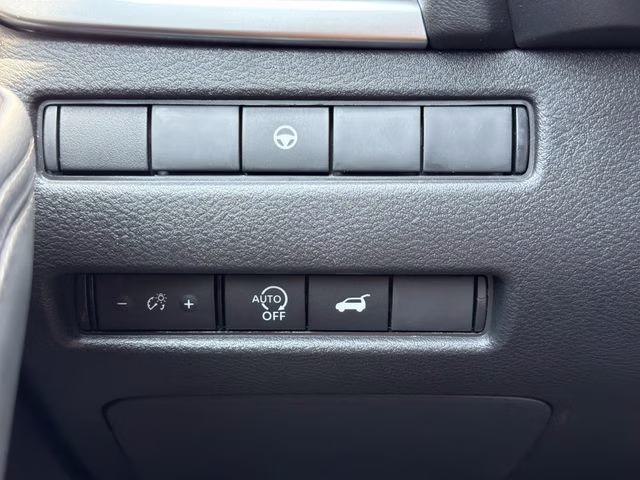 2026 Everest White Pearl Tricoat Nissan Rogue SV FWD SUV