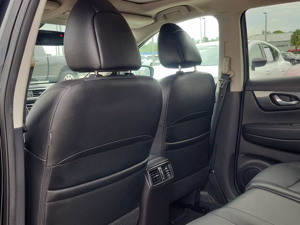 2016 Magnetic Black Nissan Rogue SL AWD SUV