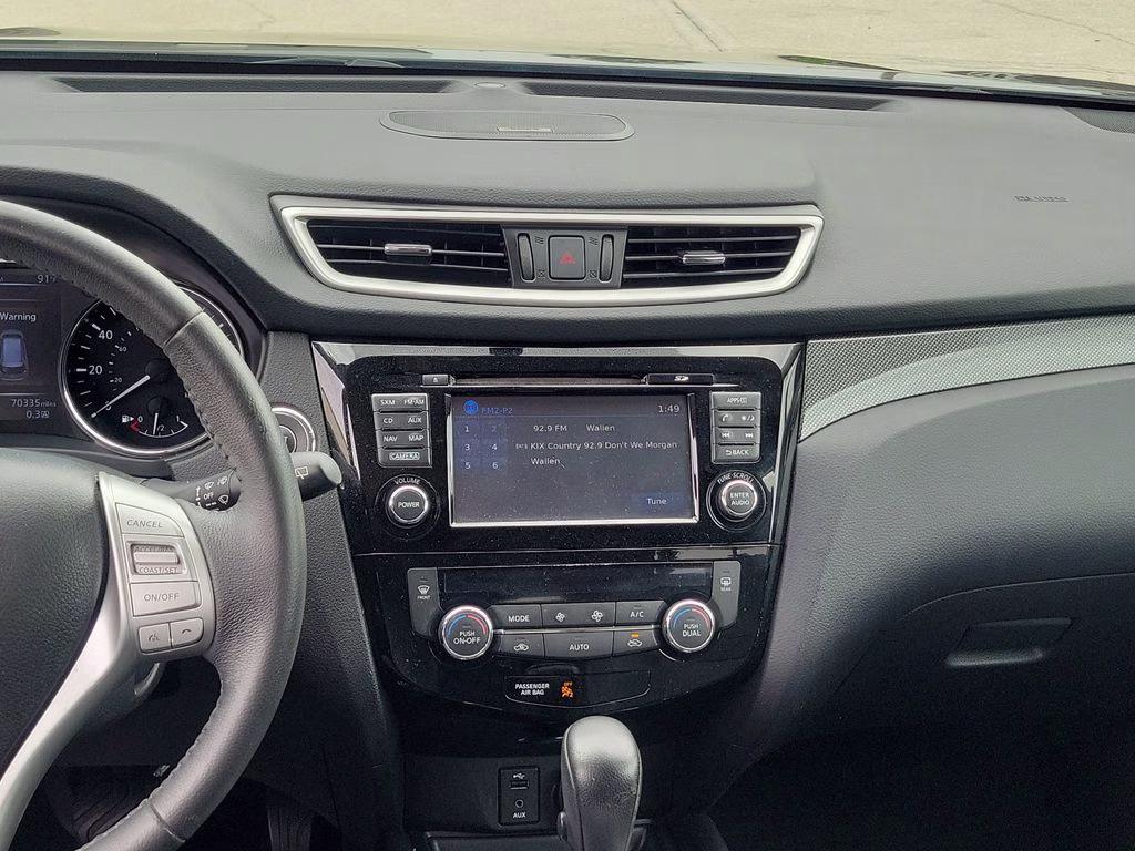 2016 Magnetic Black Nissan Rogue SL AWD SUV