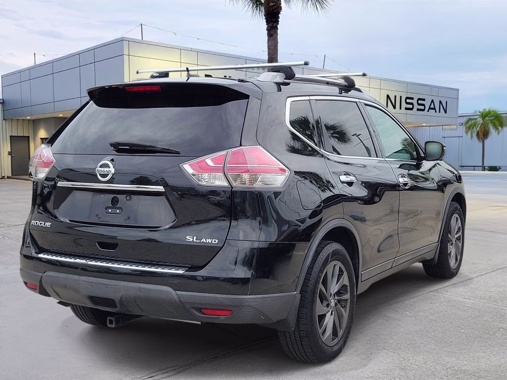 2016 Magnetic Black Nissan Rogue SL AWD SUV