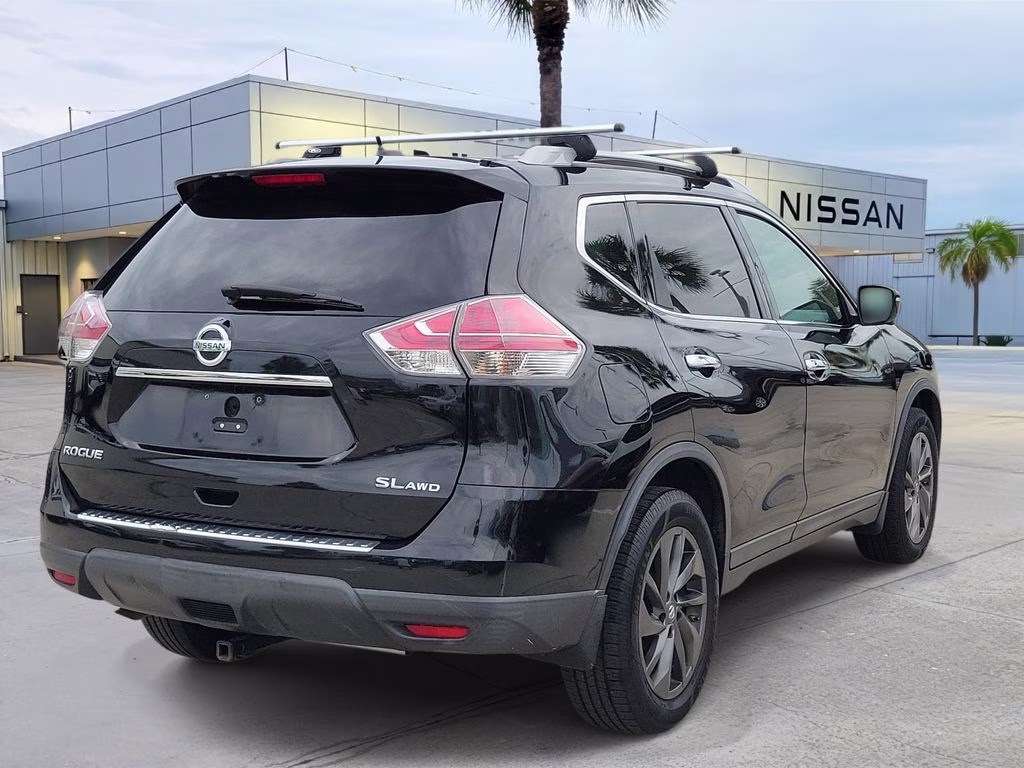 2016 Magnetic Black Nissan Rogue SL AWD SUV