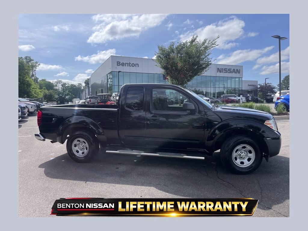 2015 Nissan Frontier 2.5 S King Cab 4X2 AT's photo