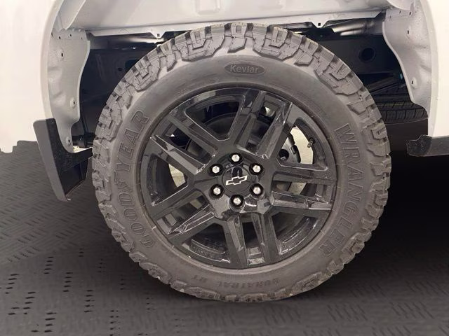 2026 Summit White Chevrolet Silverado 1500 Custom 4X4 Truck