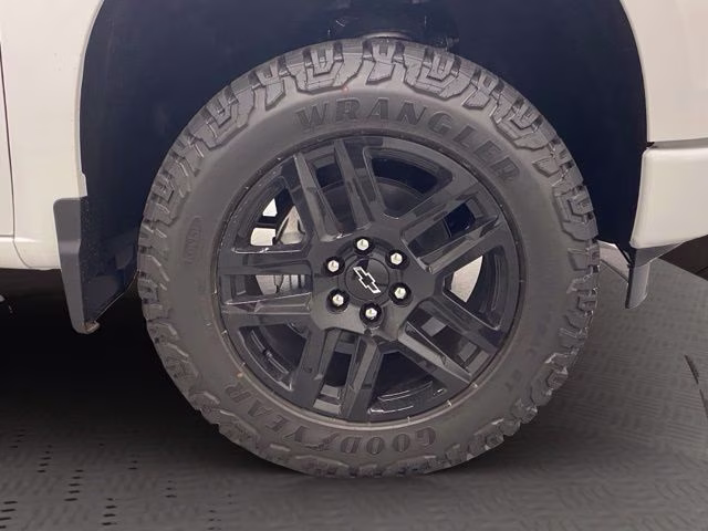 2026 Summit White Chevrolet Silverado 1500 Custom 4X4 Truck