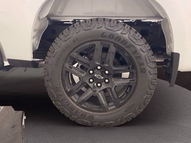 2026 Summit White Chevrolet Silverado 1500 Custom 4X4 Truck