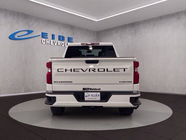 2026 Summit White Chevrolet Silverado 1500 Custom 4X4 Truck