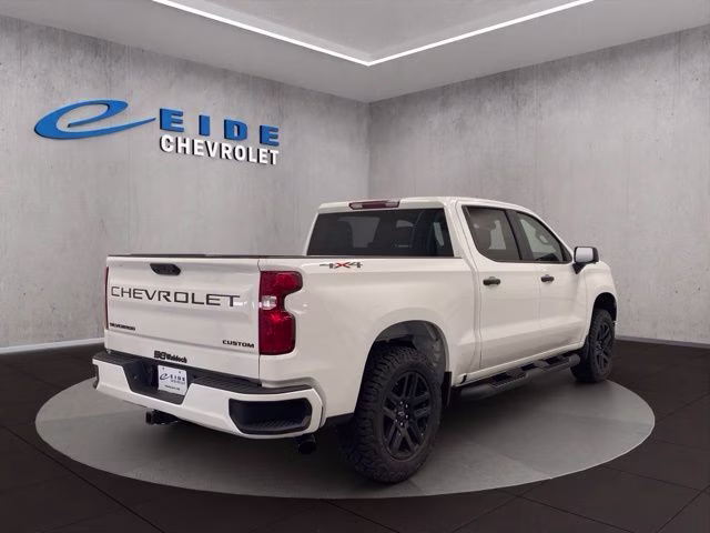 2026 Summit White Chevrolet Silverado 1500 Custom 4X4 Truck