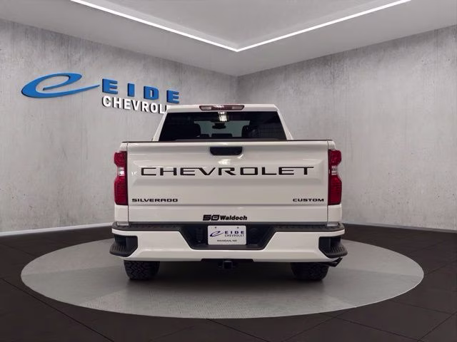 2026 Summit White Chevrolet Silverado 1500 Custom 4X4 Truck