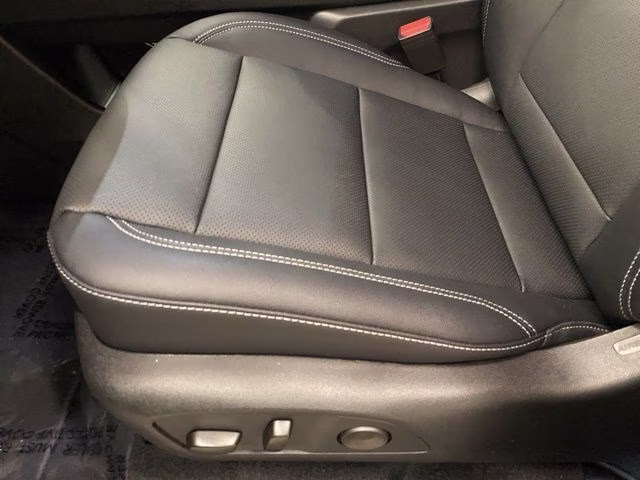 2026 Sterling Gray Metallic Chevrolet Traverse LT AWD SUV