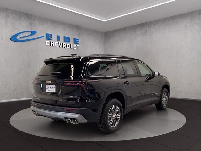 2026 Mosaic Black Metallic Chevrolet Traverse LT AWD SUV
