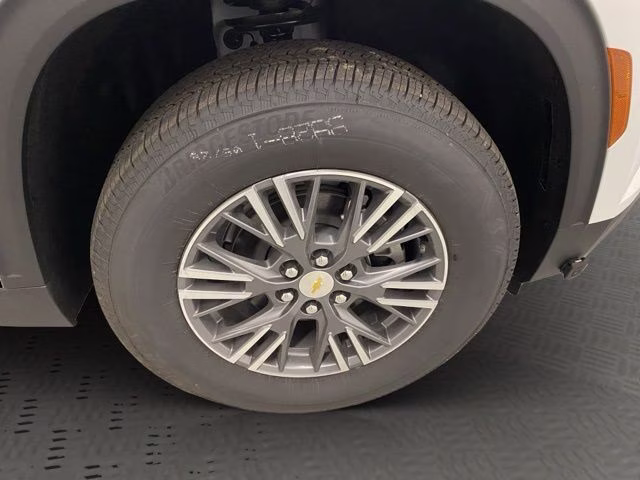 2026 Summit White Chevrolet Traverse LT AWD SUV
