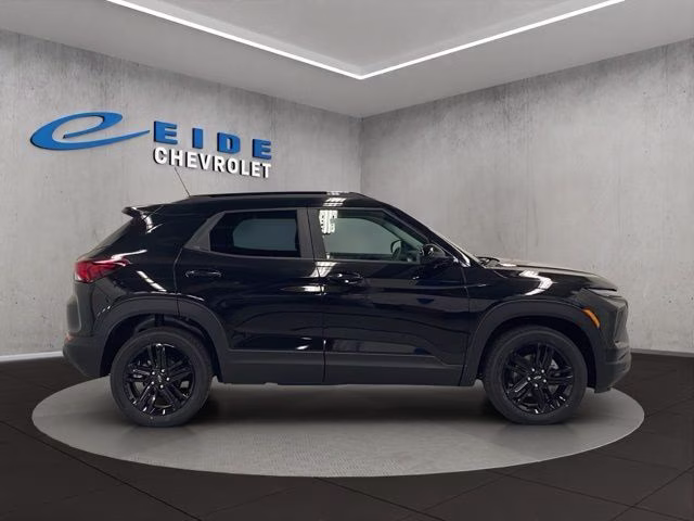 2026 Mosaic Black Metallic Chevrolet Trailblazer LT AWD SUV