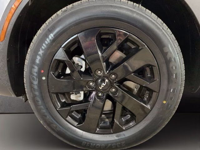 2023 Everlasting Silver Kia Sorento X-Line S AWD SUV