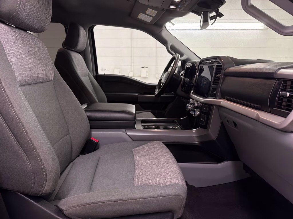 2023 Avalanche Ford F-150 XLT RWD Truck