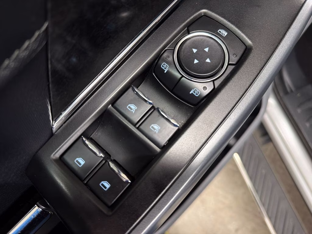 2023 Avalanche Ford F-150 XLT RWD Truck