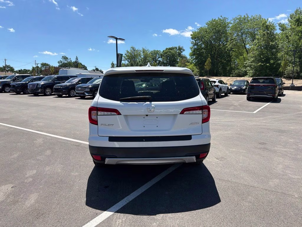 2020 White Honda Pilot EX-L AWD SUV