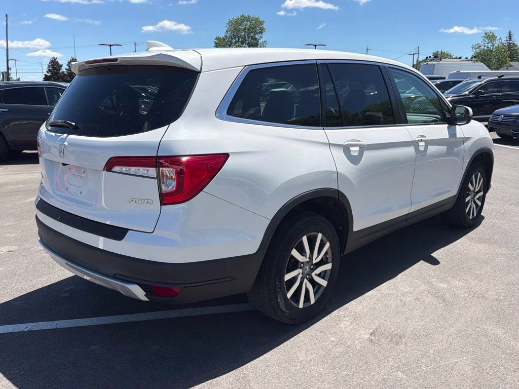 2020 White Honda Pilot EX-L AWD SUV