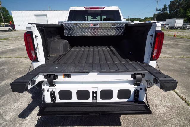 2025 Summit White GMC Sierra 1500 SLT 4X4 Truck